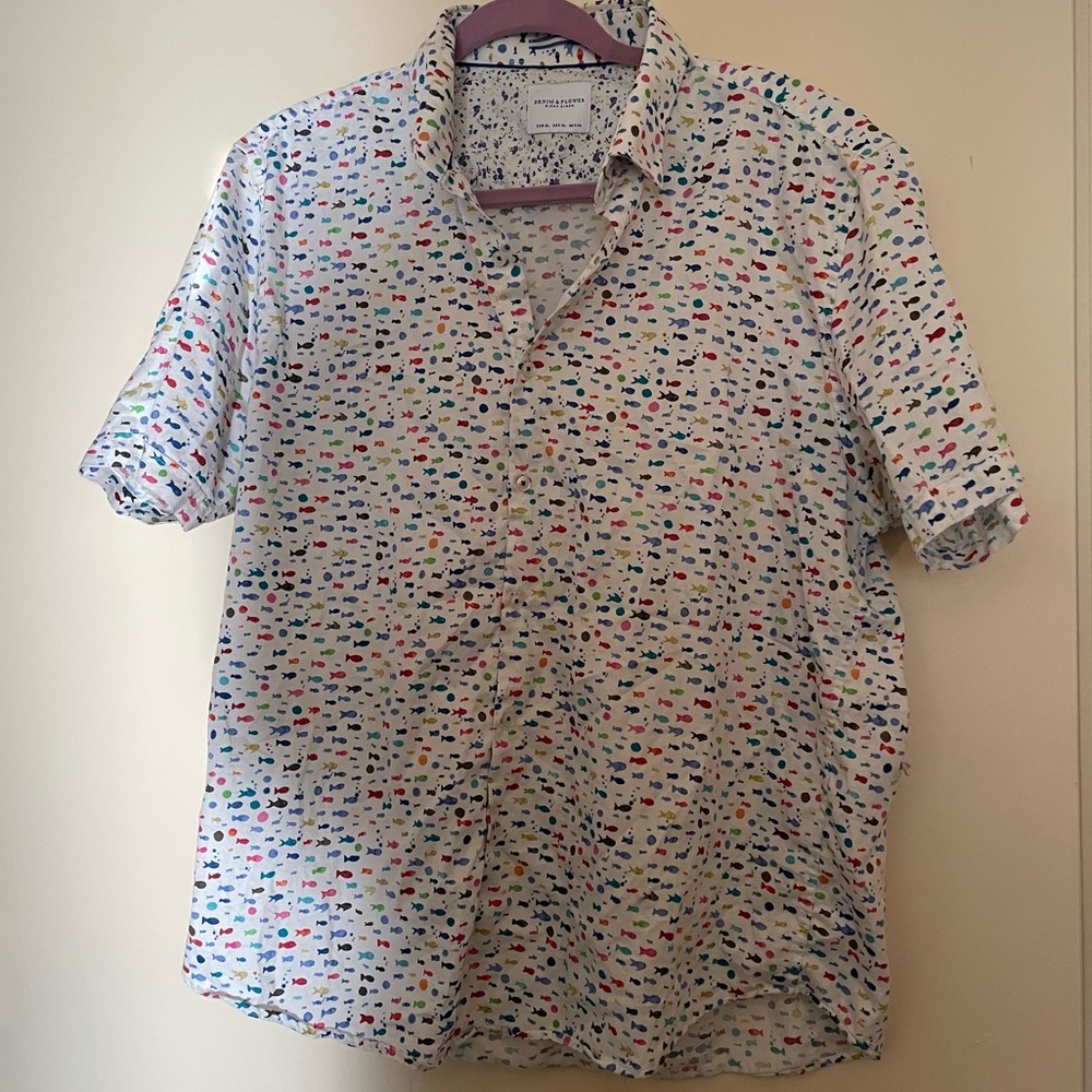 Fish slim fit button up 🐟🐠🎣🌈